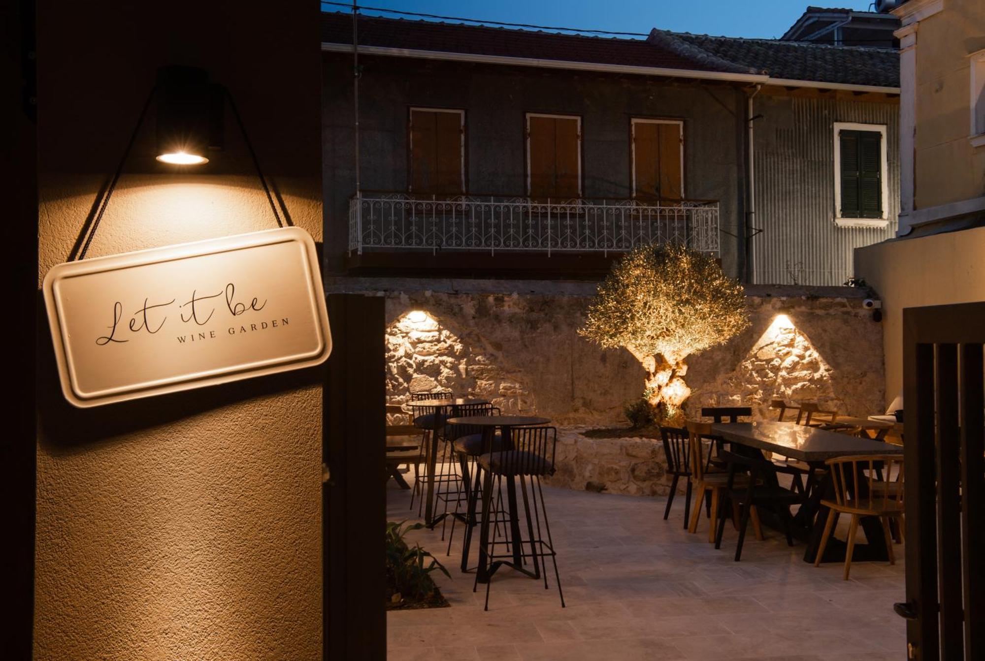 The Secret Boutique Hotel Lefkada City Bagian luar foto